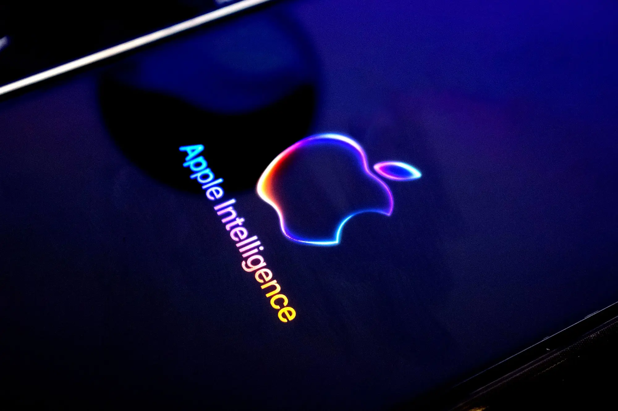 AI của Apple hoạt động ra sao khi không có mạng? Cách sử dụng hiệu quả trên MacBook, iPhone và iPad